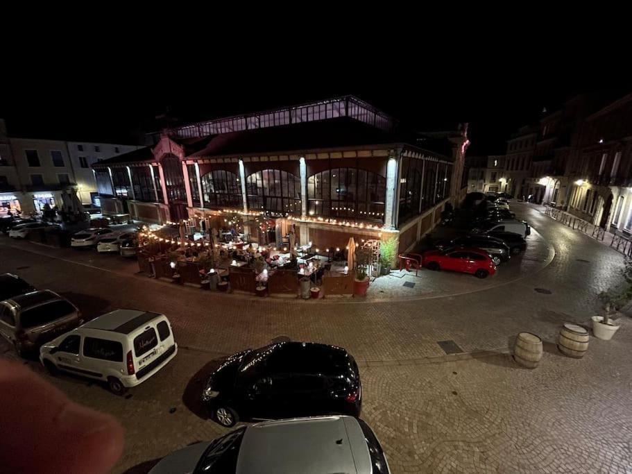 Vue Sur La Place Des Halles, Art Apparts Béziers Extérieur photo